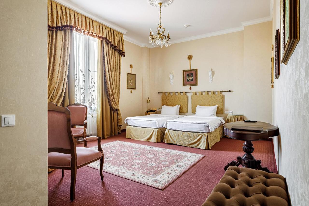 Bristol Hotel Krasnodar Extérieur photo